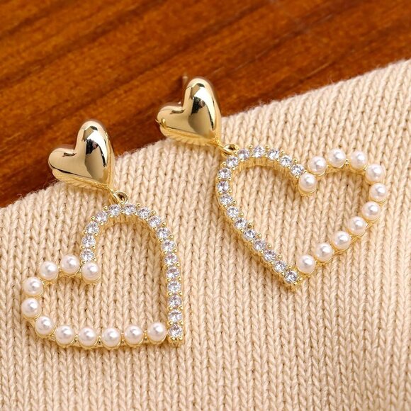 Women's Heart Pearl Tan Dangle Sparkly Cubic Zirconia Crystal Rhinestone Earring - Picture 4 of 7